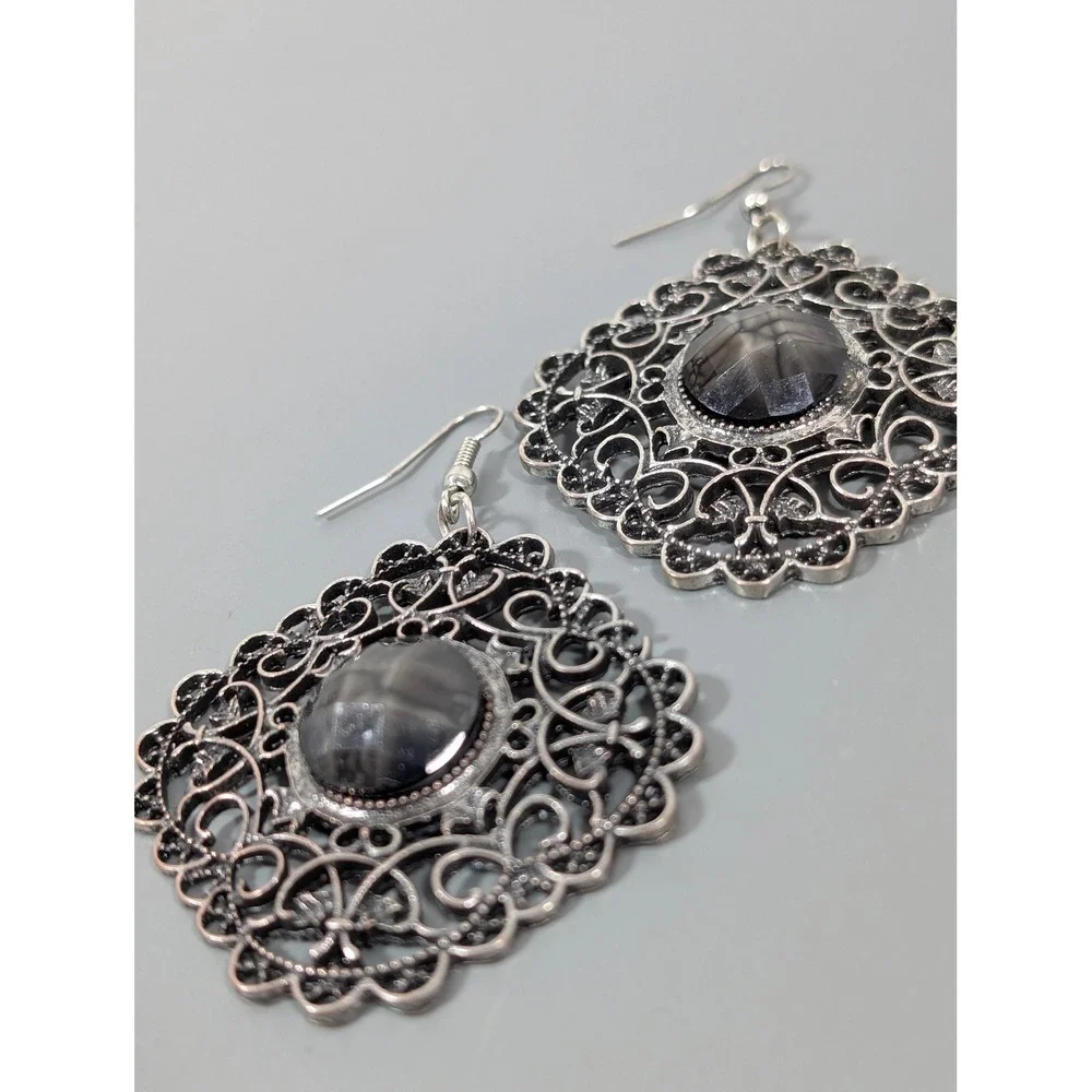 Boho Silver Tone Filigree Dangle Earrings Gray‎ Acrylic Cab